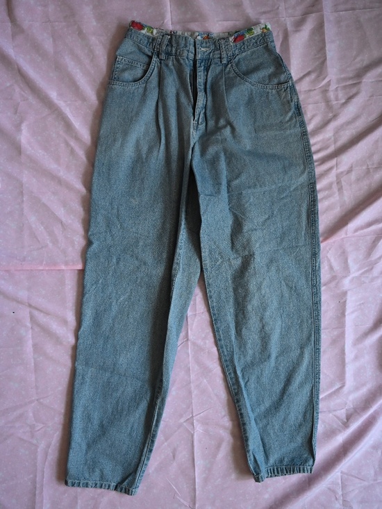 Lizwear Vintage Light Wash High-Rise Jeans w/ Floral Waistband – Size 8 🌸 - Picture 4 of 6